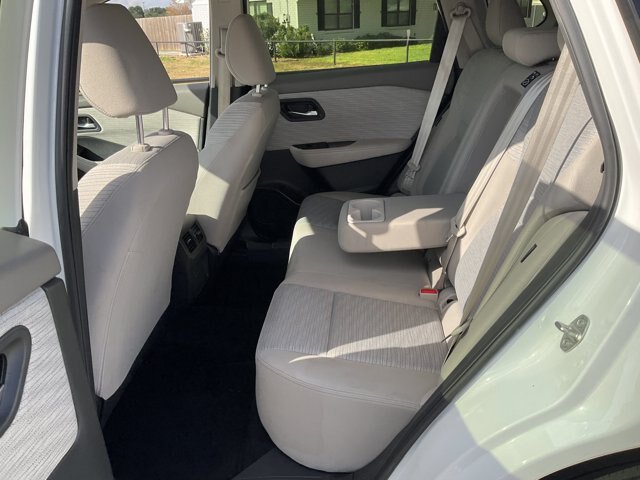 Used 2023 Nissan Rogue SV FWD image 10