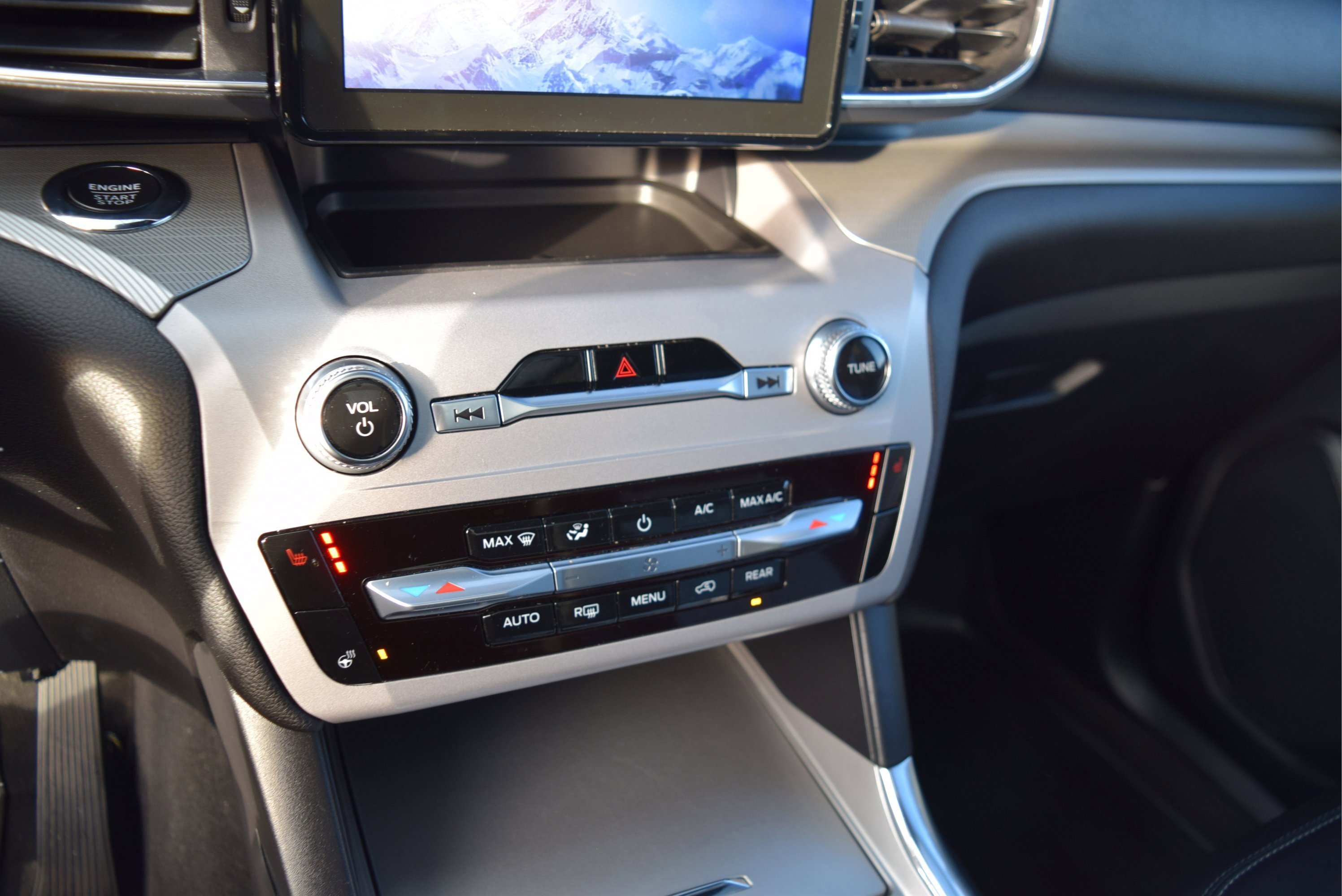 Certified 2023 Ford Explorer XLT w/ Equipment Group 202A image 13