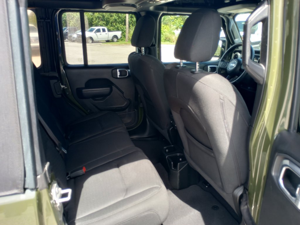 Used 2022 Jeep Wrangler Unlimited Sport AWD/4WD image 12