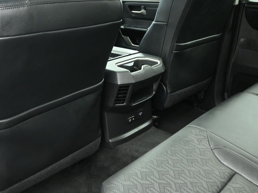 Used 2022 Toyota Tundra Limited image 45