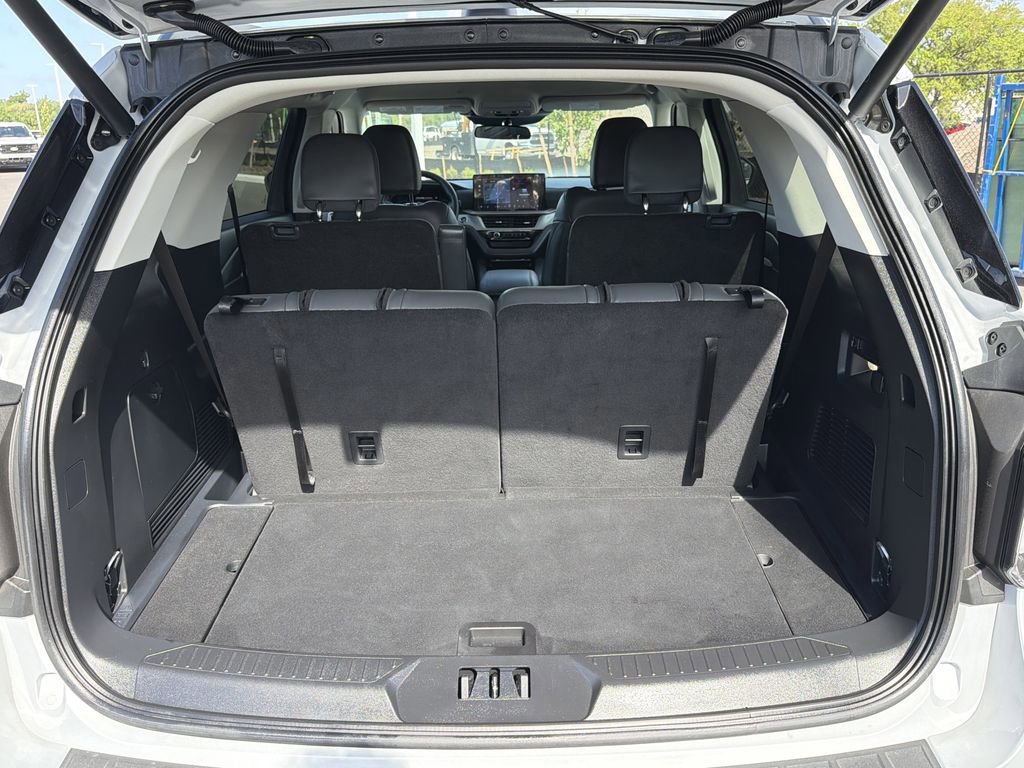 Certified 2025 Ford Explorer Active w/ Active Comfort Package image 10