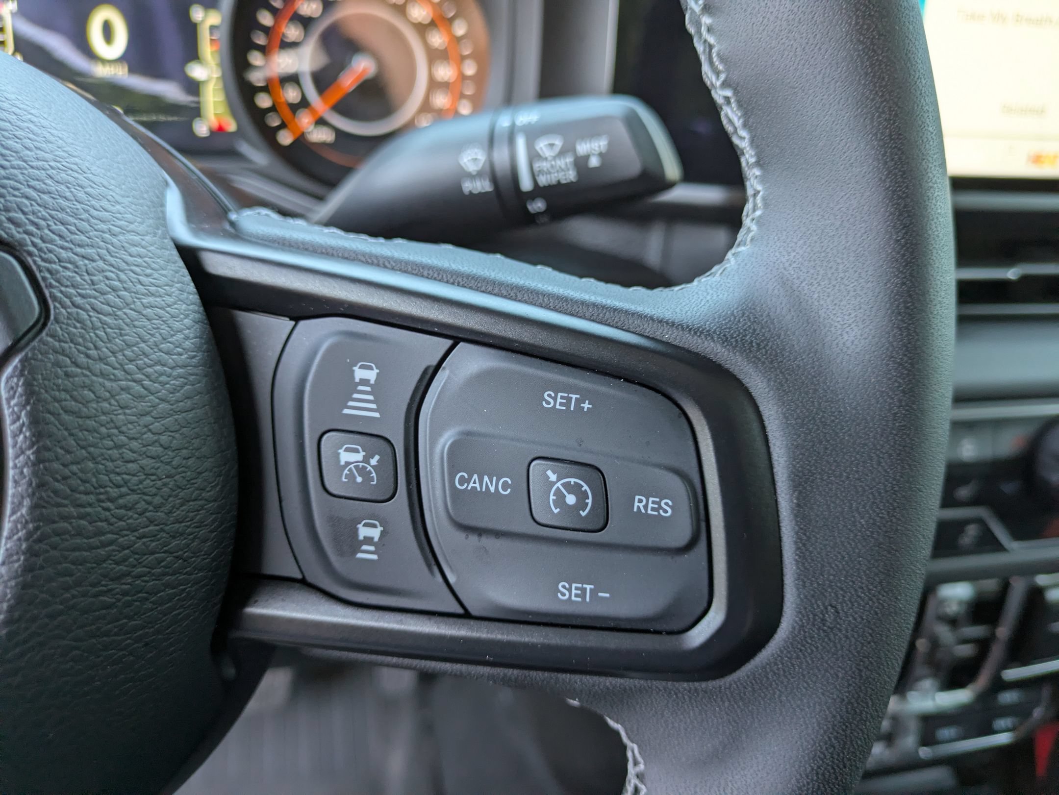 Used 2025 Jeep Gladiator Rubicon w/ Safety Group AWD/4WD image 19