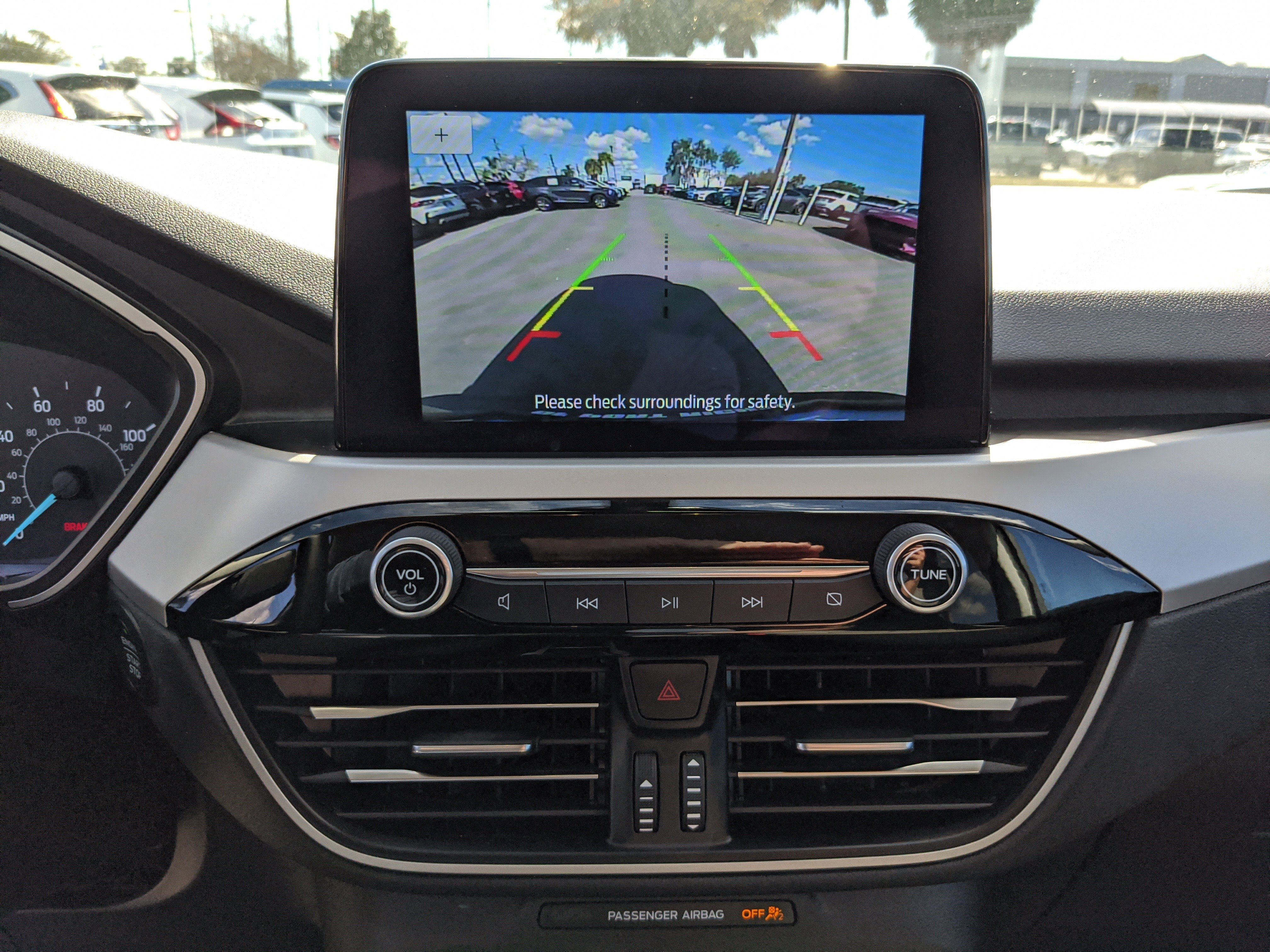 Certified 2022 Ford Escape SE w/ SE Sport Appearance Package image 28