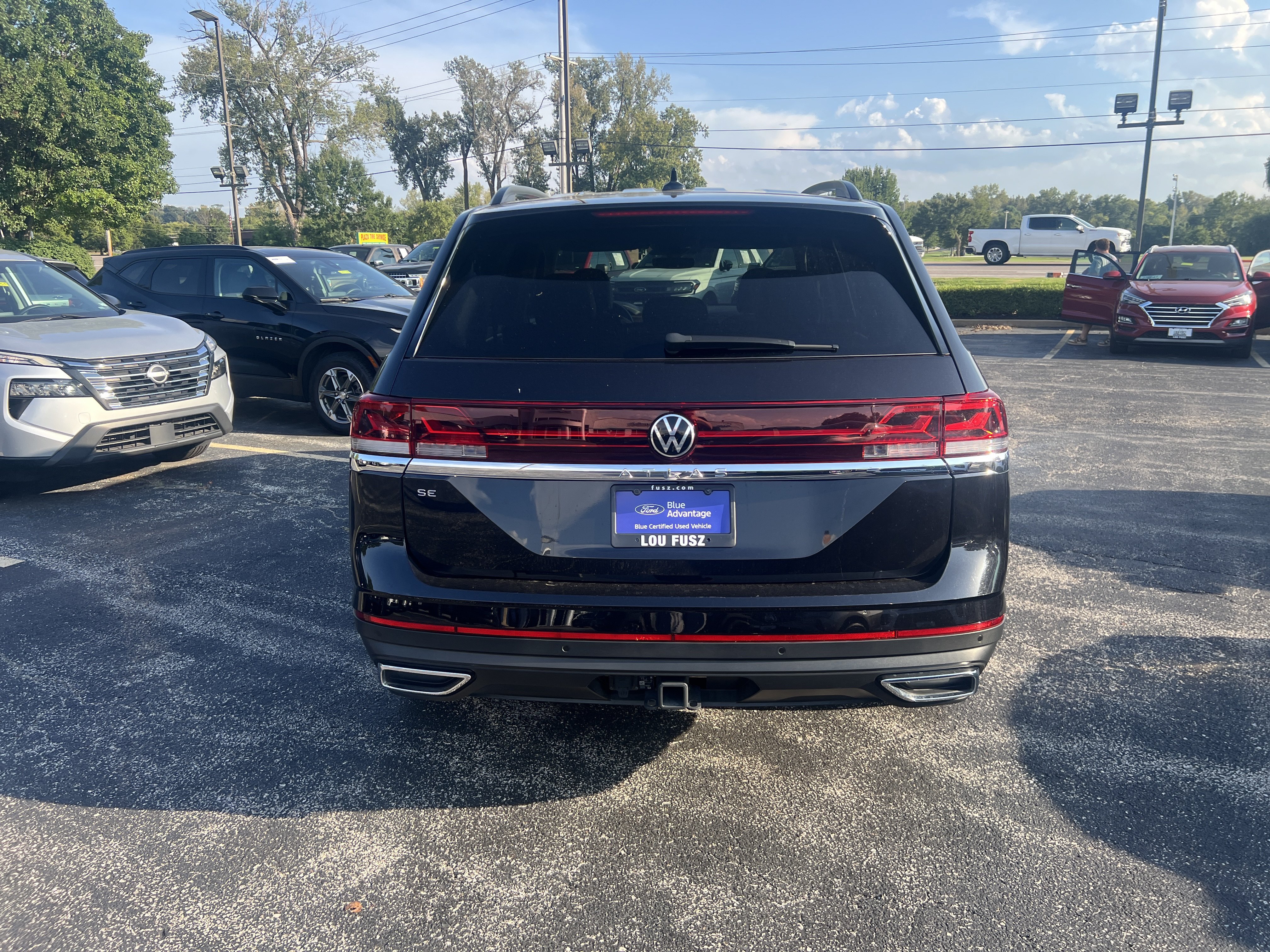 Used 2025 Volkswagen Atlas SE FWD image 9