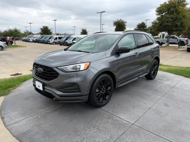 Certified 2024 Ford Edge SE w/ Black Appearance Package AWD/4WD image 3