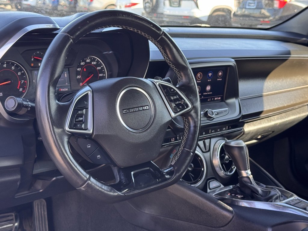 Used 2020 Chevrolet Camaro LT image 28