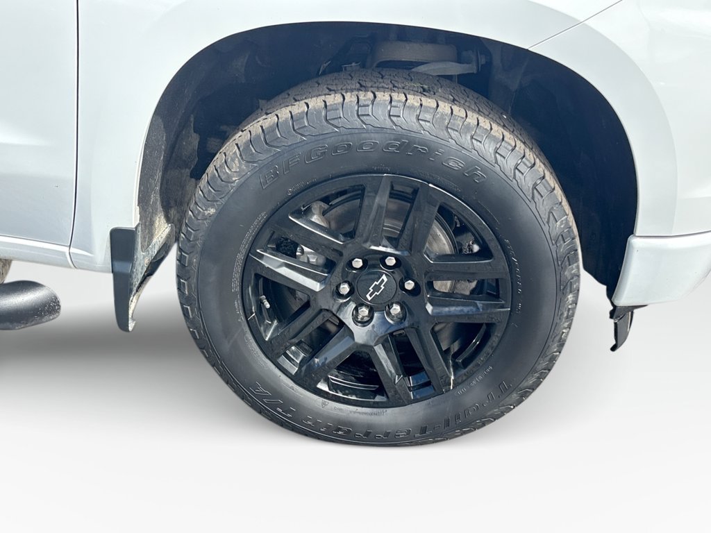 Used 2024 Chevrolet Silverado 1500 Custom AWD/4WD image 12