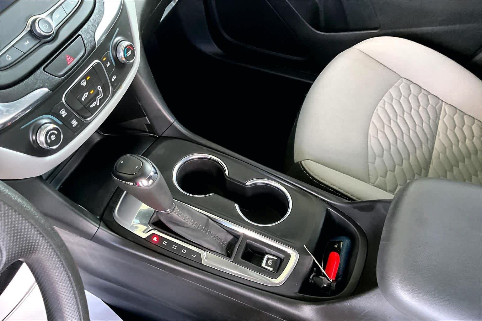 Used 2021 Chevrolet Equinox LS w/ LS Convenience Package FWD image 16