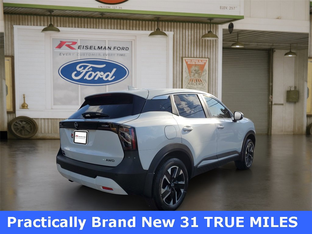 Used 2025 Nissan Kicks SV image 4