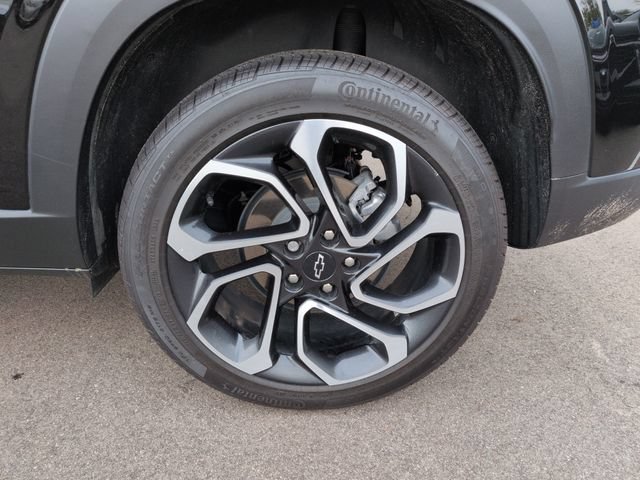 Used 2025 Chevrolet Trax RS w/ Driver Confidence Package FWD image 11