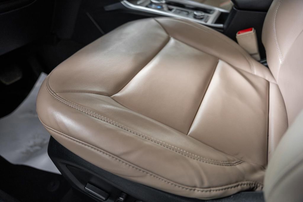 Certified 2021 Ford Explorer XLT w/ Equipment Group 202A image 37