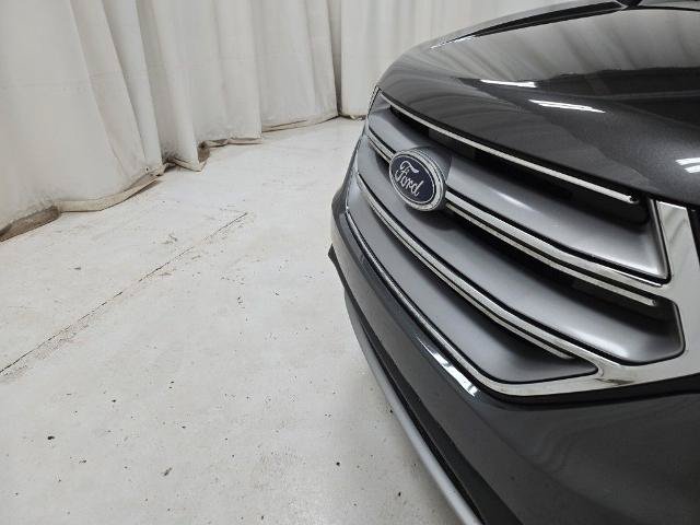 Certified 2018 Ford Edge Titanium w/ Class II Trailer Tow Package AWD/4WD image 20