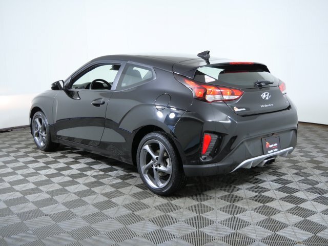 Used 2020 Hyundai Veloster 2.0 FWD image 2