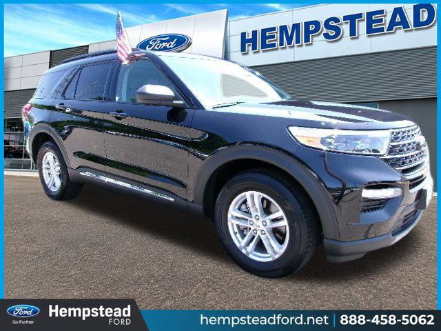 Certified 2023 Ford Explorer XLT w/ Equipment Group 202A AWD/4WD image 3