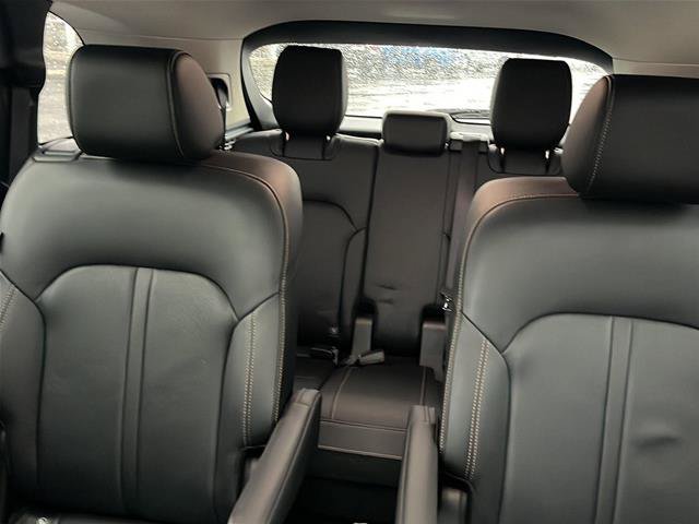 Used 2025 MAZDA CX-90 3.3 Turbo w/ Preferred Package AWD/4WD image 17