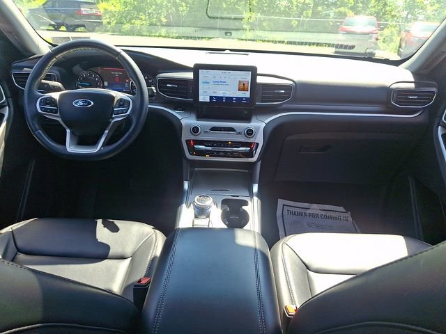 Certified 2022 Ford Explorer XLT w/ Equipment Group 202A AWD/4WD image 17