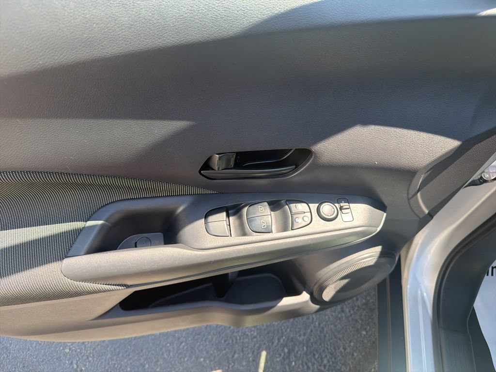 Used 2020 Nissan Kicks S FWD image 22