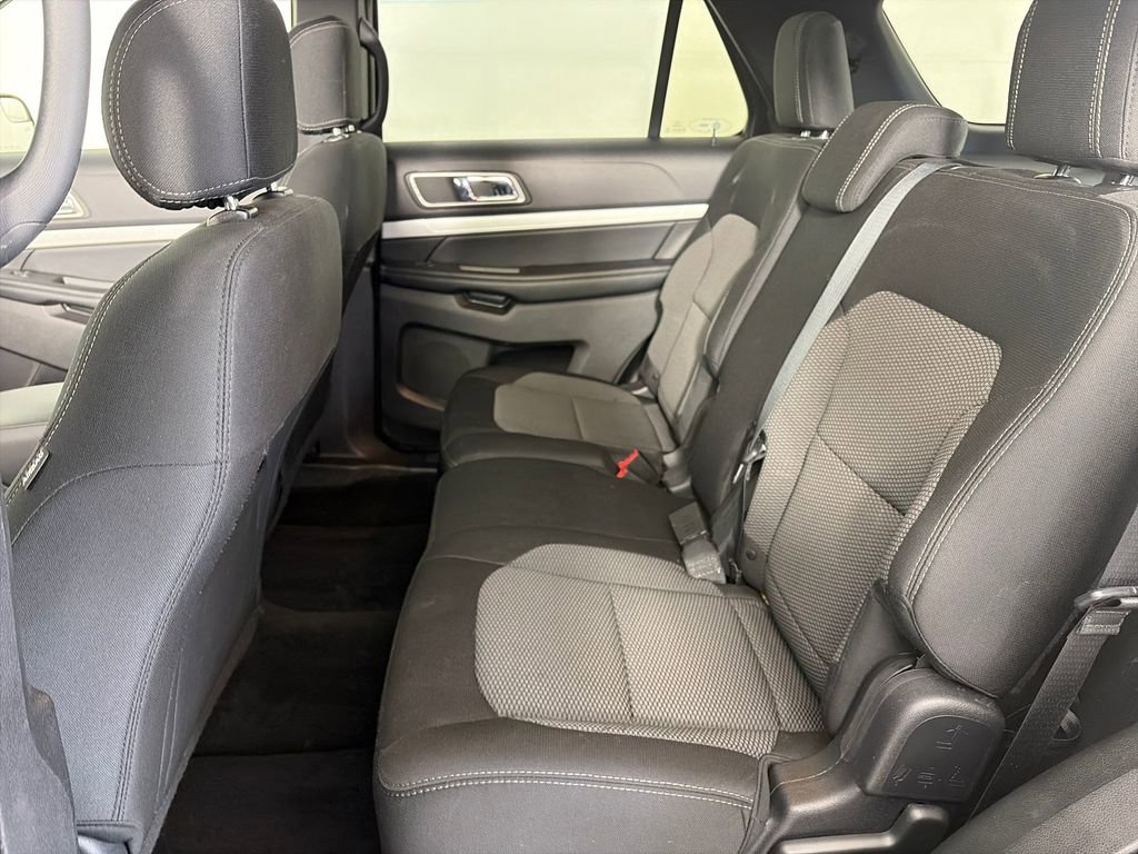 Certified 2017 Ford Explorer XLT AWD/4WD image 13