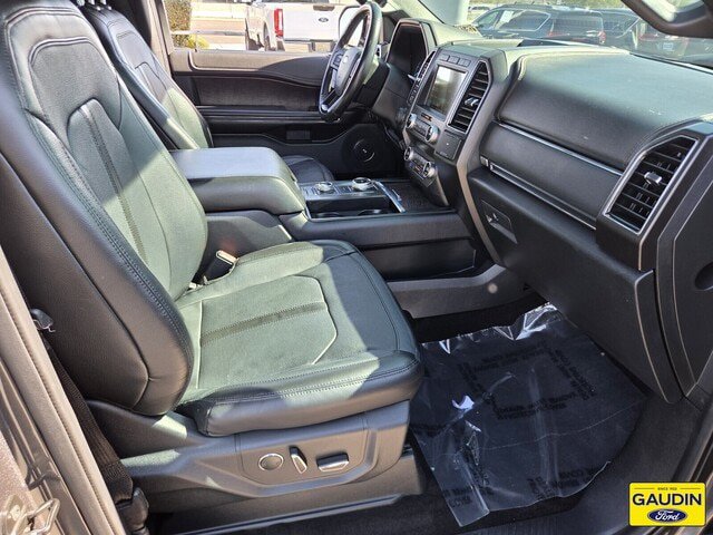 Certified 2019 Ford Expedition Limited w/ Equipment Group 302A AWD/4WD image 16