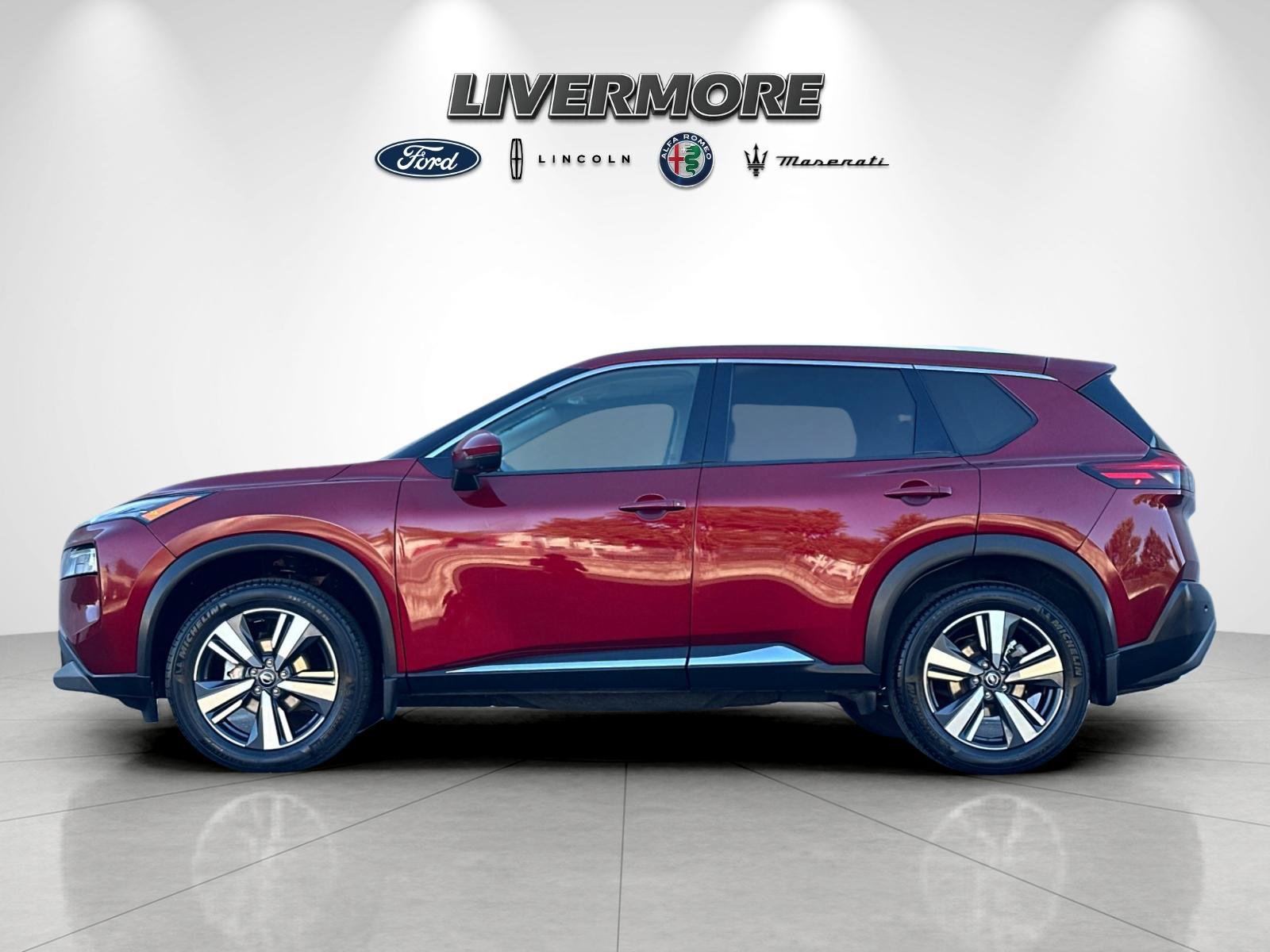 Used 2021 Nissan Rogue SL w/ Premium Package FWD image 6