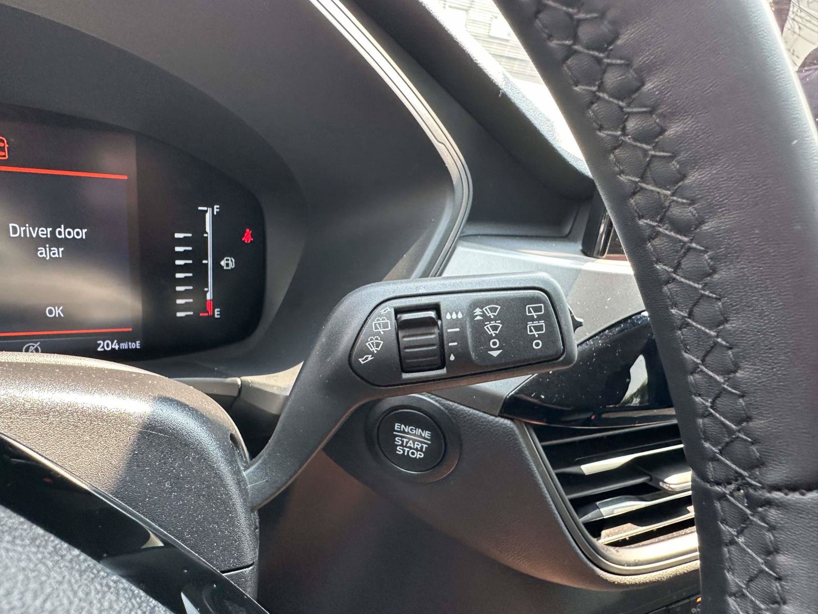 Certified 2023 Ford Escape Active AWD/4WD image 29