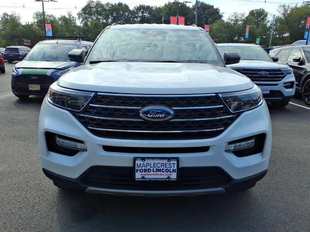 Certified 2023 Ford Explorer XLT w/ Equipment Group 202A AWD/4WD image 17