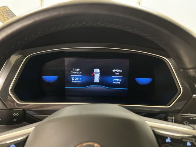 Used 2022 Volkswagen Tiguan SE R-Line AWD/4WD image 16