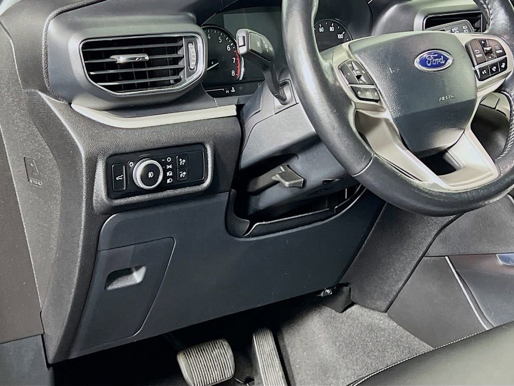 Certified 2024 Ford Explorer XLT w/ Equipment Group 202A image 12