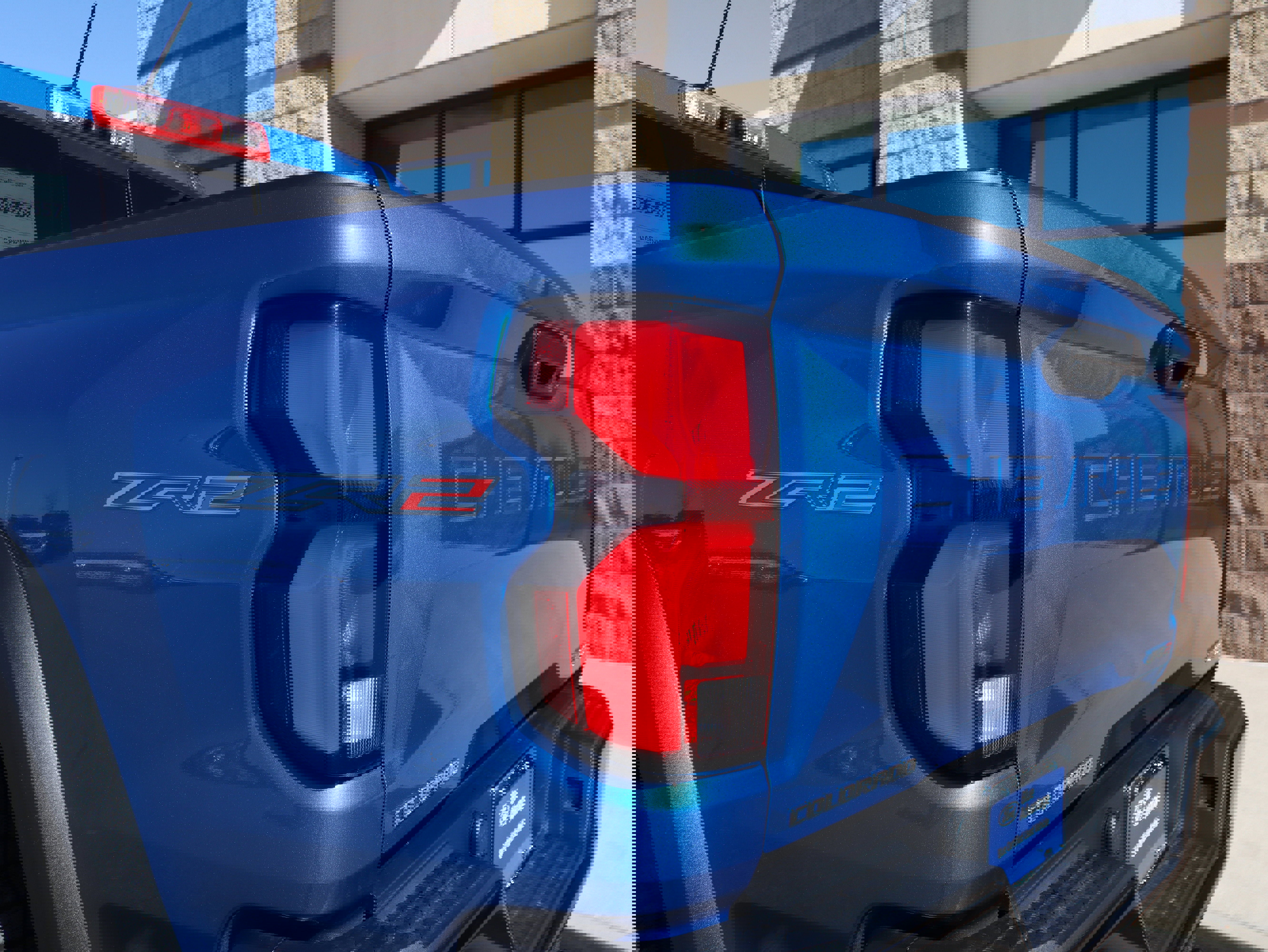 Used 2023 Chevrolet Colorado ZR2 w/ ZR2 Convenience Package III image 18