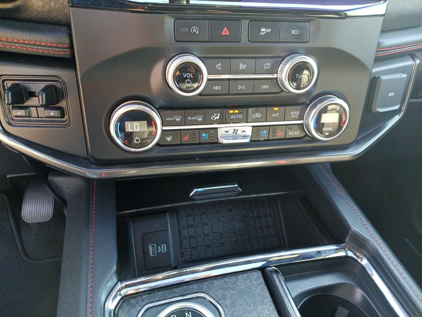 Certified 2023 Ford Expedition Limited RWD image 17