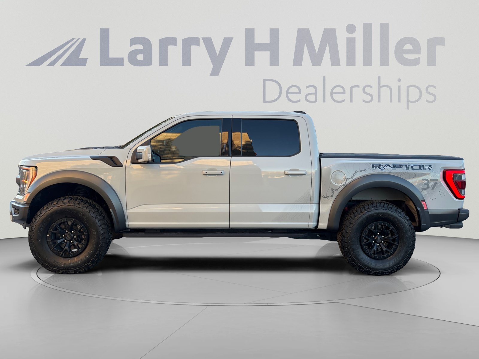 Certified 2023 Ford F150 Raptor w/ Raptor 37 Performance Package AWD/4WD image 2
