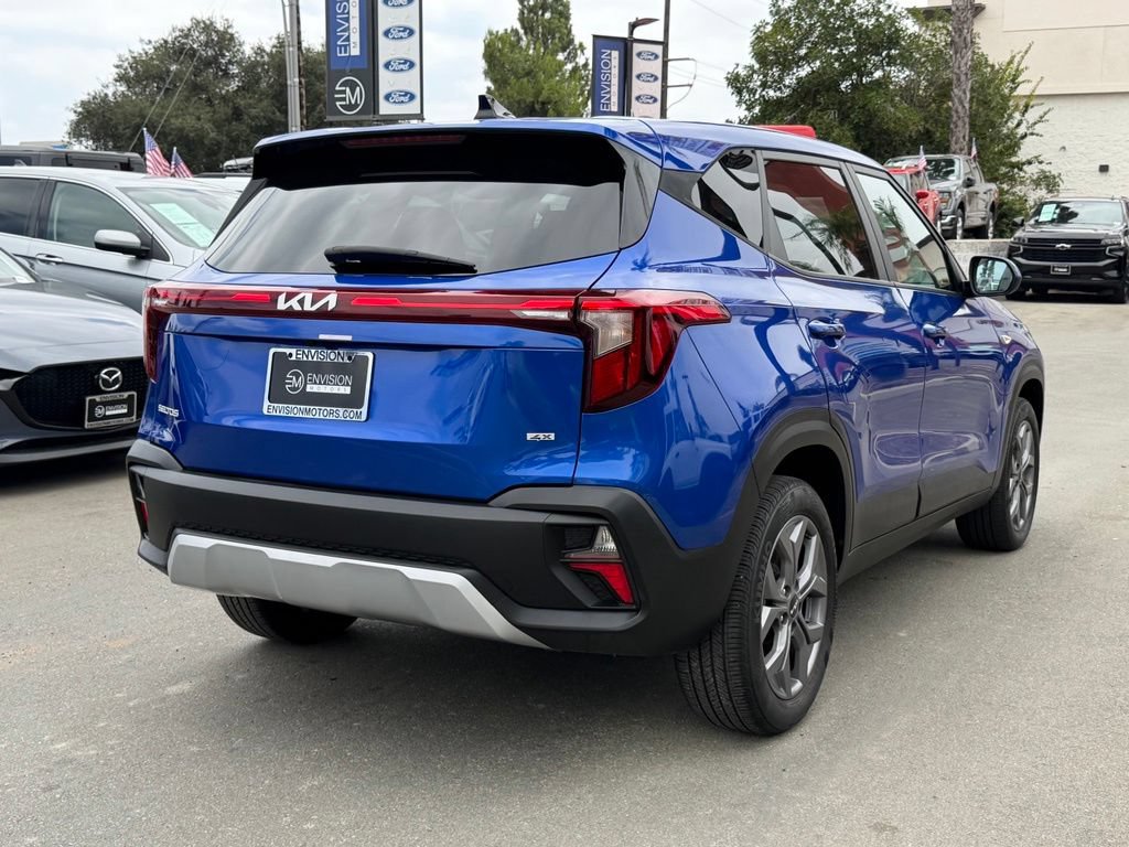Used 2024 Kia Seltos LX AWD/4WD image 12