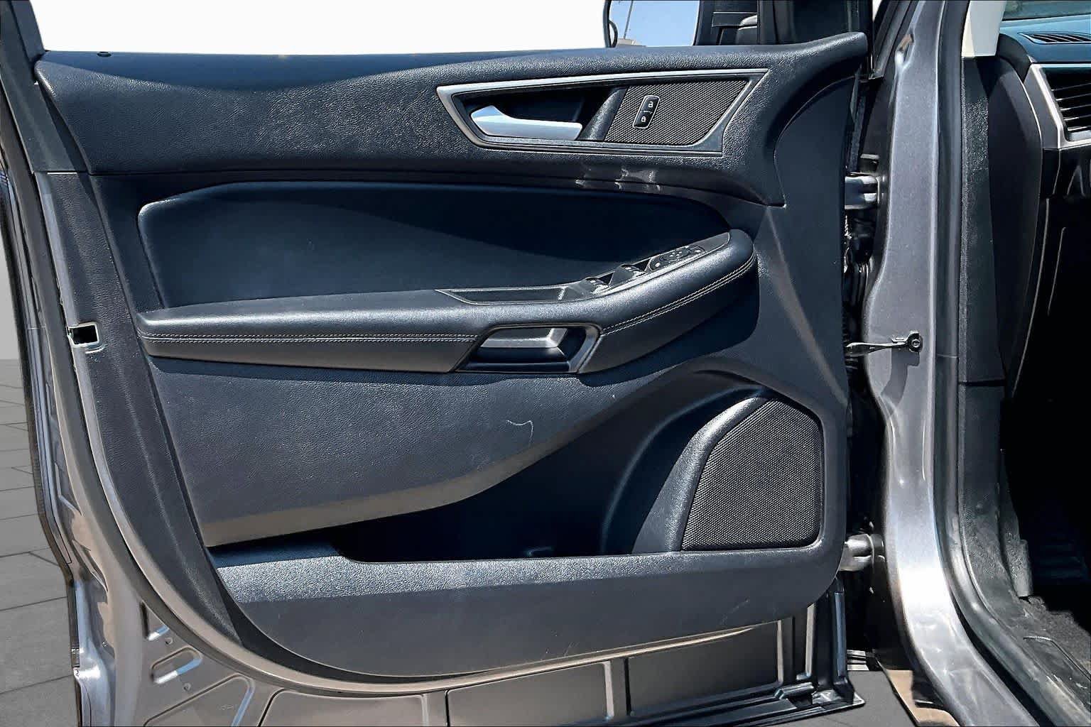 Certified 2021 Ford Edge SE FWD image 20