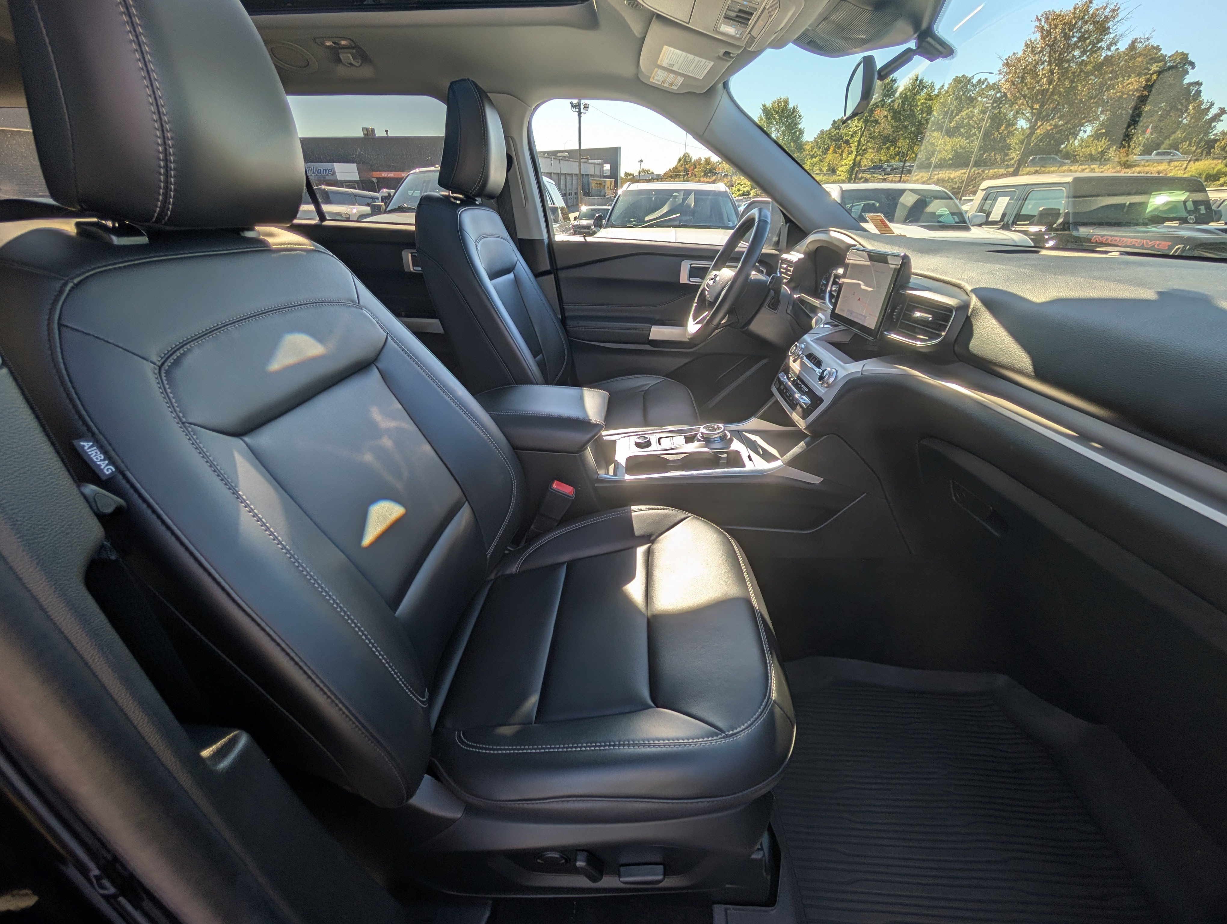 Certified 2023 Ford Explorer XLT w/ Equipment Group 202A AWD/4WD image 12