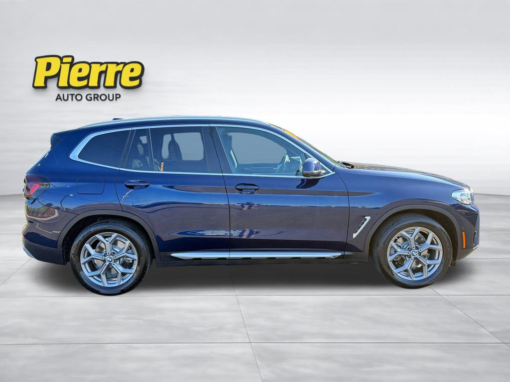 Used 2024 BMW X3 xDrive30i AWD/4WD image 3