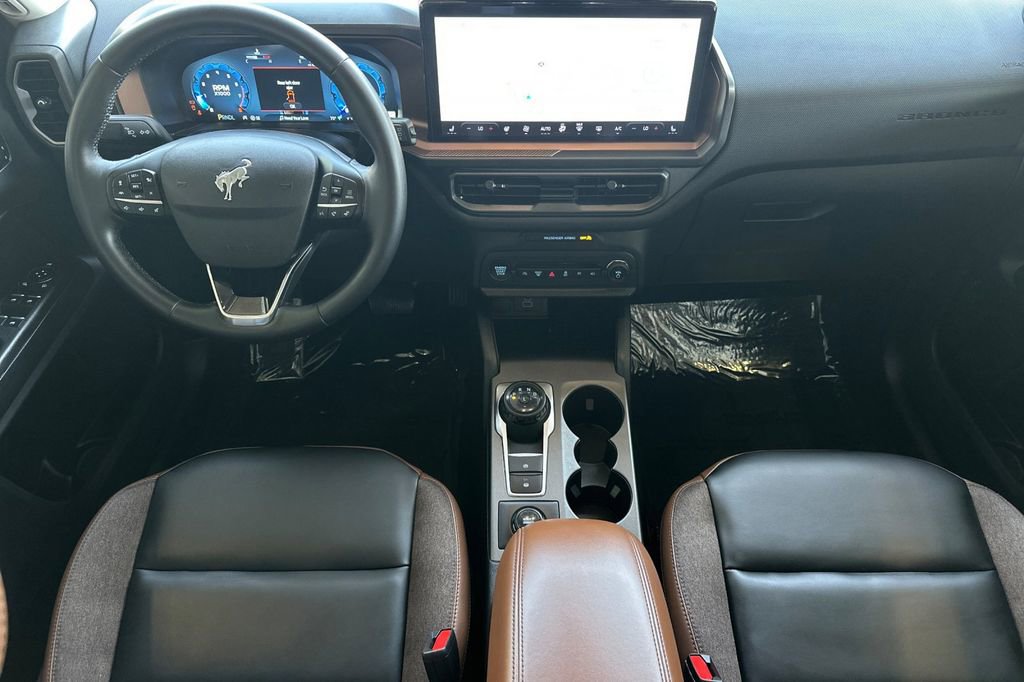 Certified 2025 Ford Bronco Sport Outer Banks w/ Outer Banks Tech Package+ AWD/4WD image 15