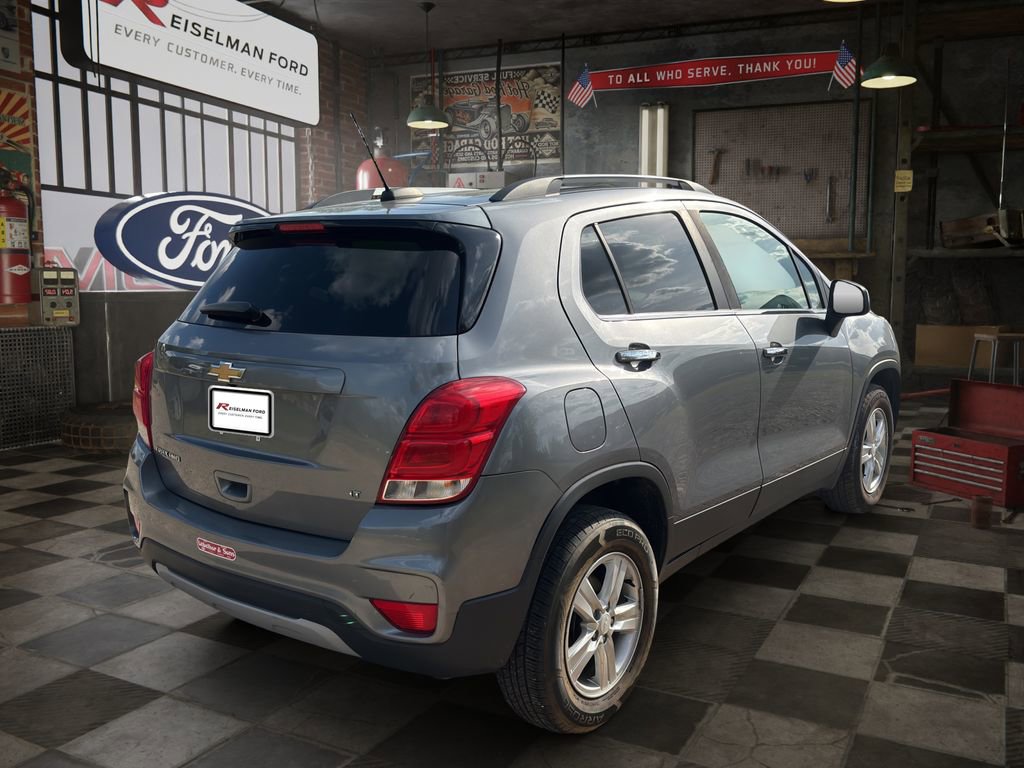Used 2020 Chevrolet Trax LT w/ LT Convenience Package image 6