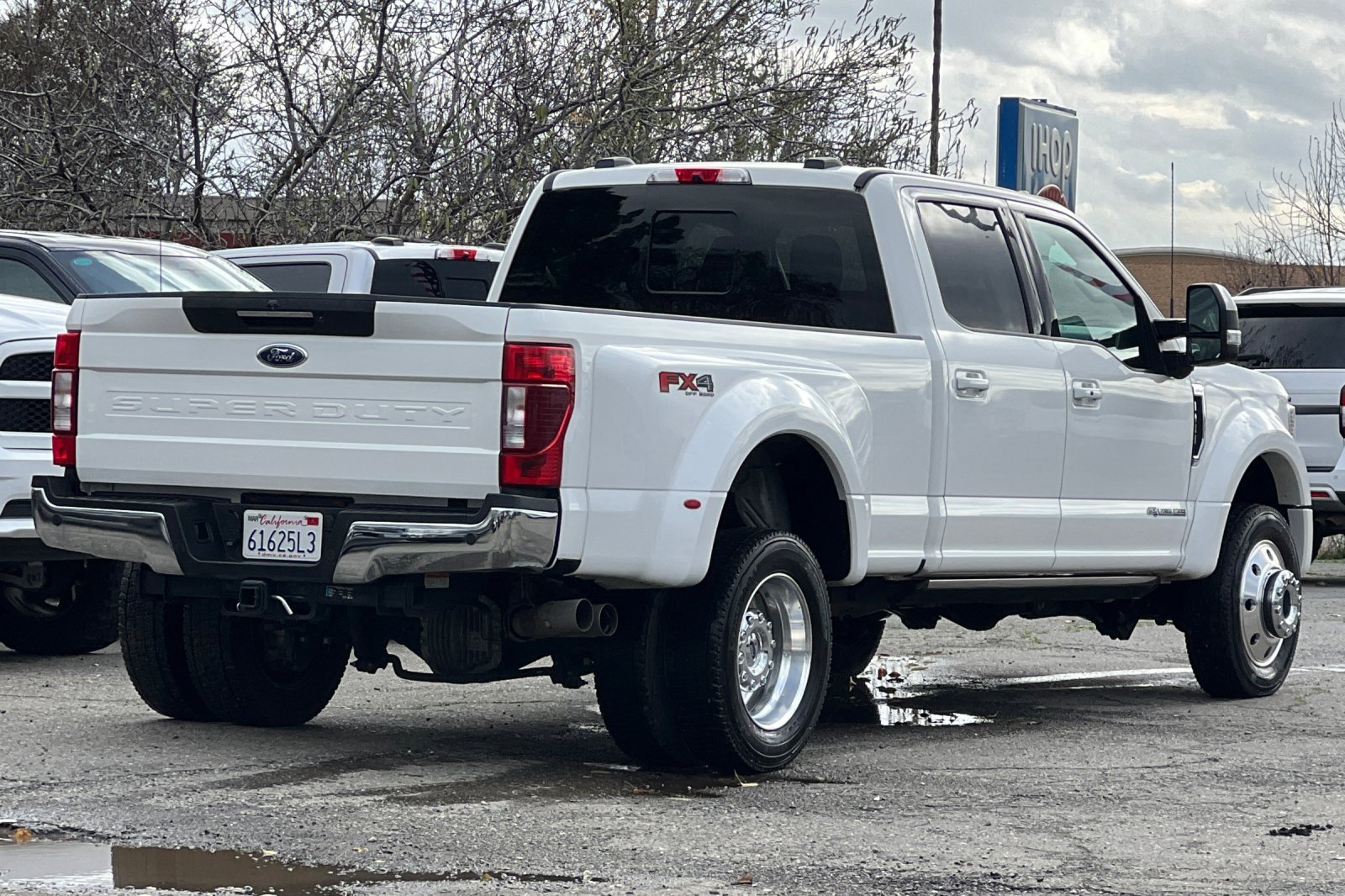 Certified 2022 Ford F450 Lariat w/ Lariat Ultimate Package image 4