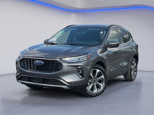 Certified 2023 Ford Escape Platinum AWD/4WD image 2