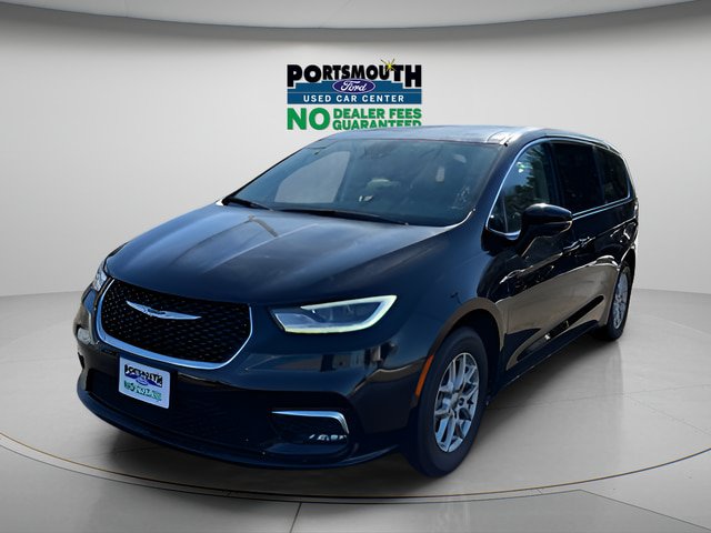 Used 2024 Chrysler Pacifica Touring-L FWD image 14