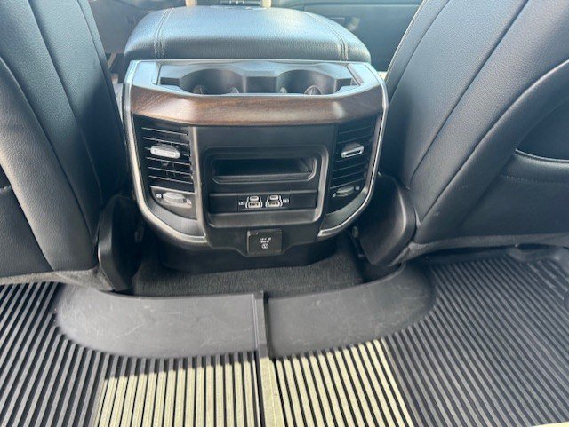 Used 2022 RAM 1500 Laramie AWD/4WD image 28