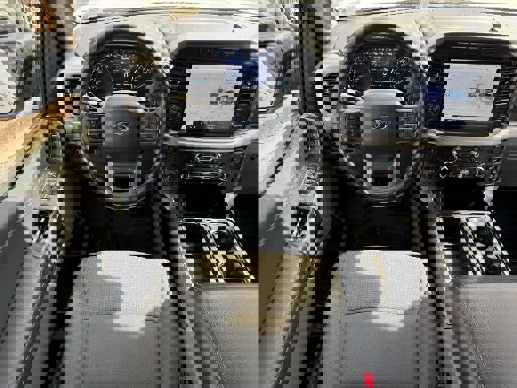 Certified 2022 Ford F150 XLT w/ Equipment Group 302A High image 28