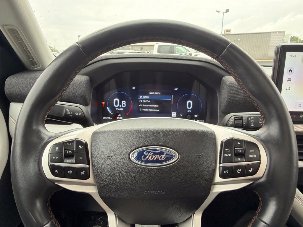 Certified 2025 Ford Explorer Active w/ Active Comfort Package AWD/4WD image 18