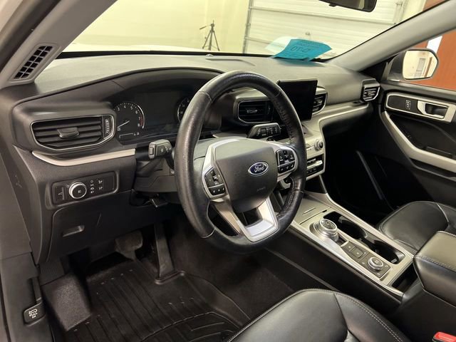 Certified 2021 Ford Explorer XLT w/ Equipment Group 202A image 13