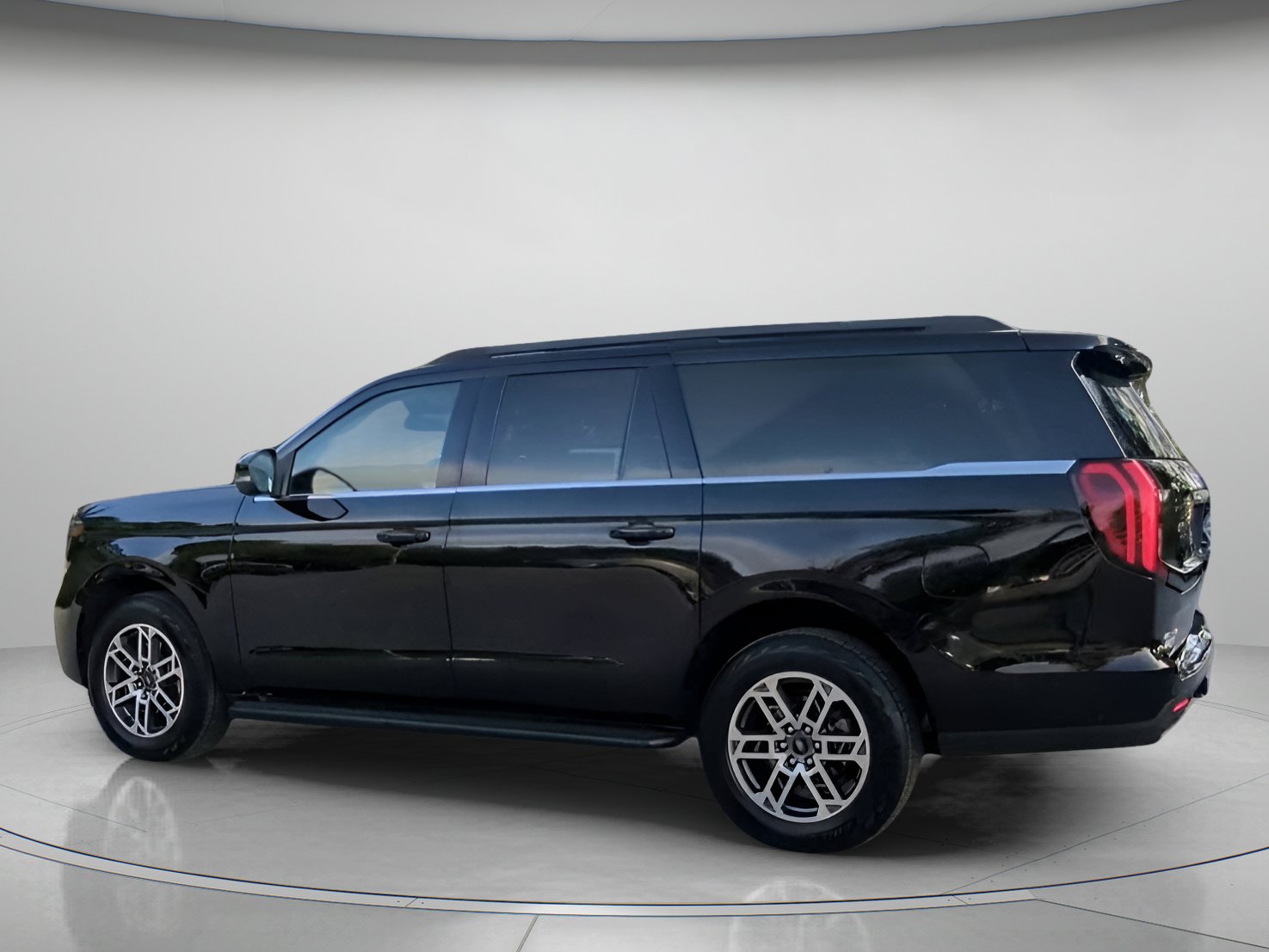 Certified 2025 Ford Expedition Max Active AWD/4WD image 18