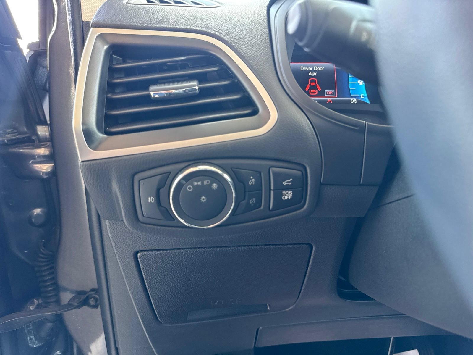Certified 2024 Ford Edge SEL w/ Convenience Package AWD/4WD image 28