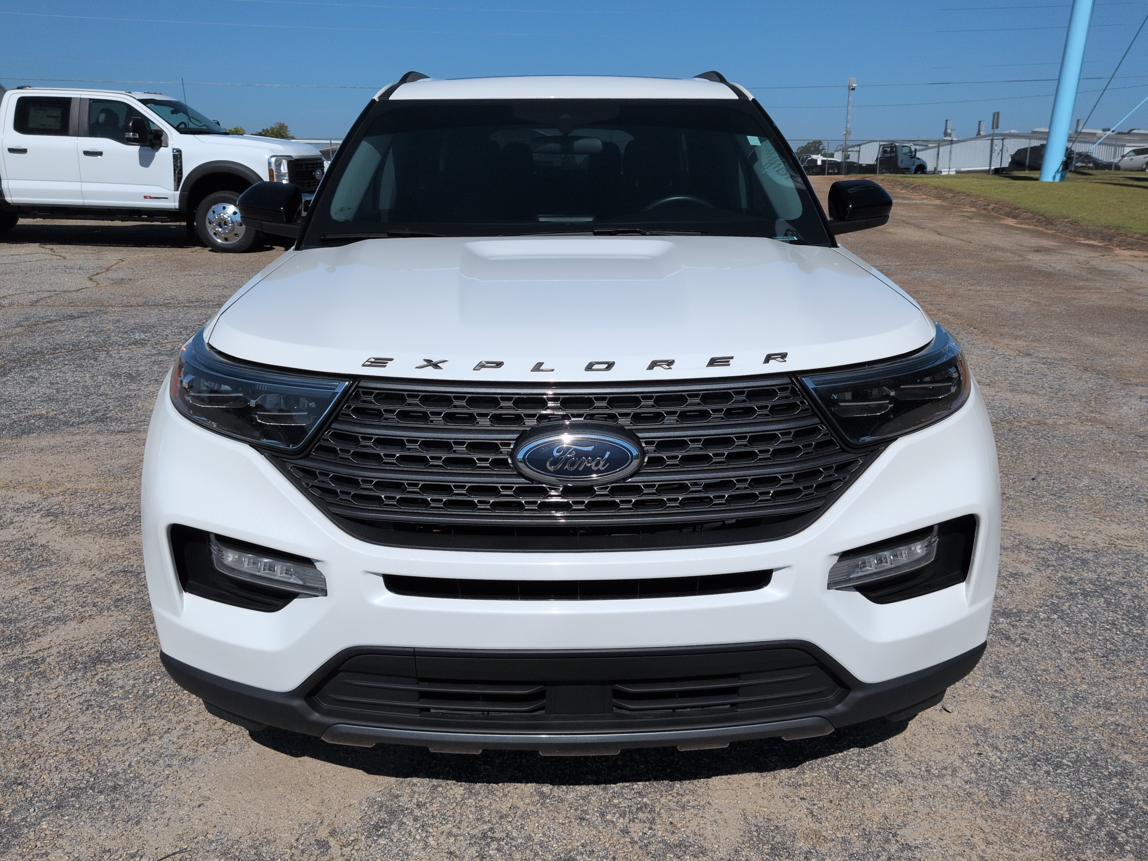 Certified 2023 Ford Explorer XLT w/ Equipment Group 202A RWD image 7