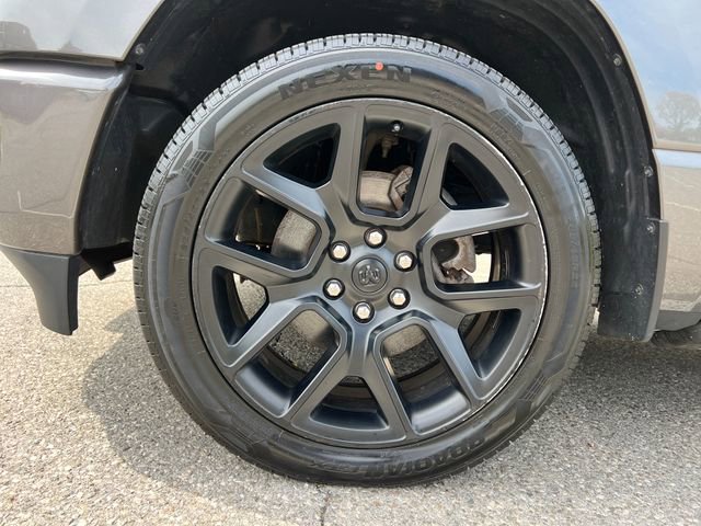 Used 2023 RAM 1500 Laramie AWD/4WD image 16