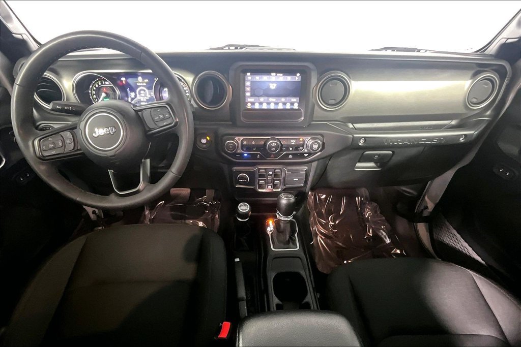 Used 2023 Jeep Wrangler Unlimited w/ Cold Weather Group AWD/4WD image 15