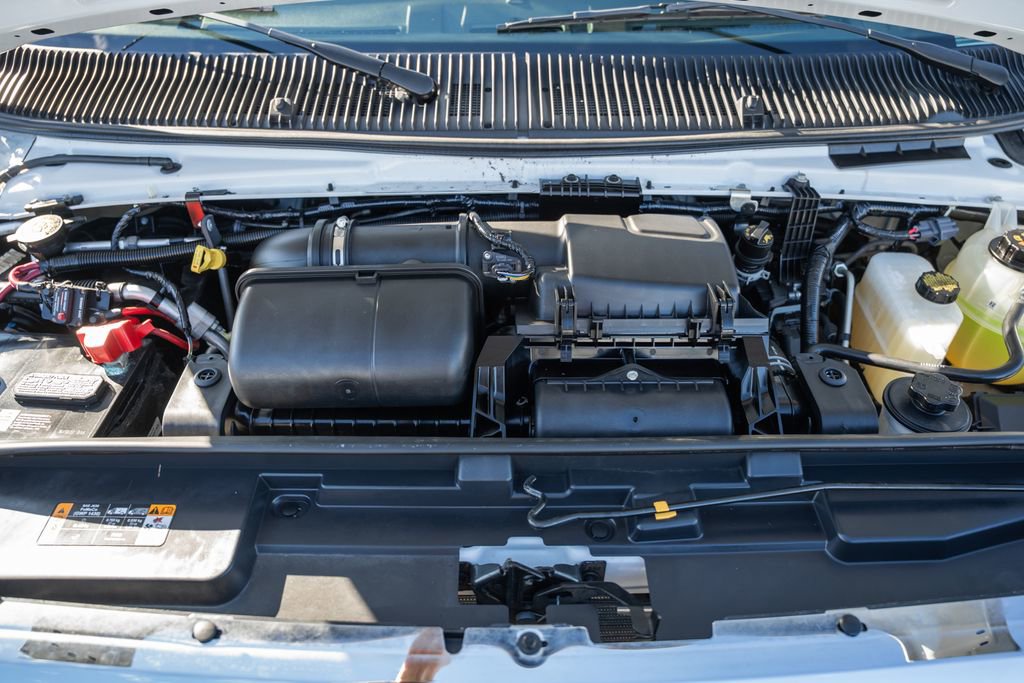 Certified 2023 Ford E-450 and Econoline 450 Super Duty w/ Power Windows & Locks Group RWD image 18